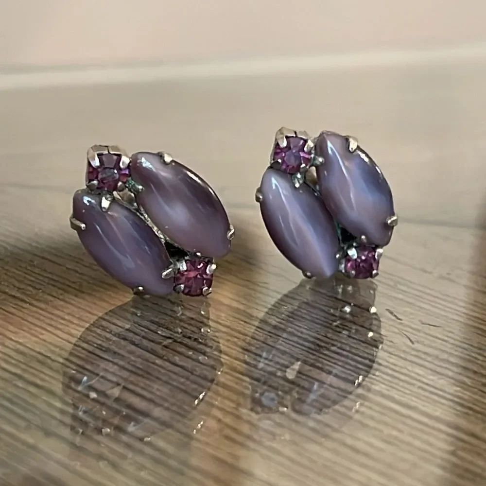 Vintage Clip Earrings Purple Cats Eye & Rhinestones